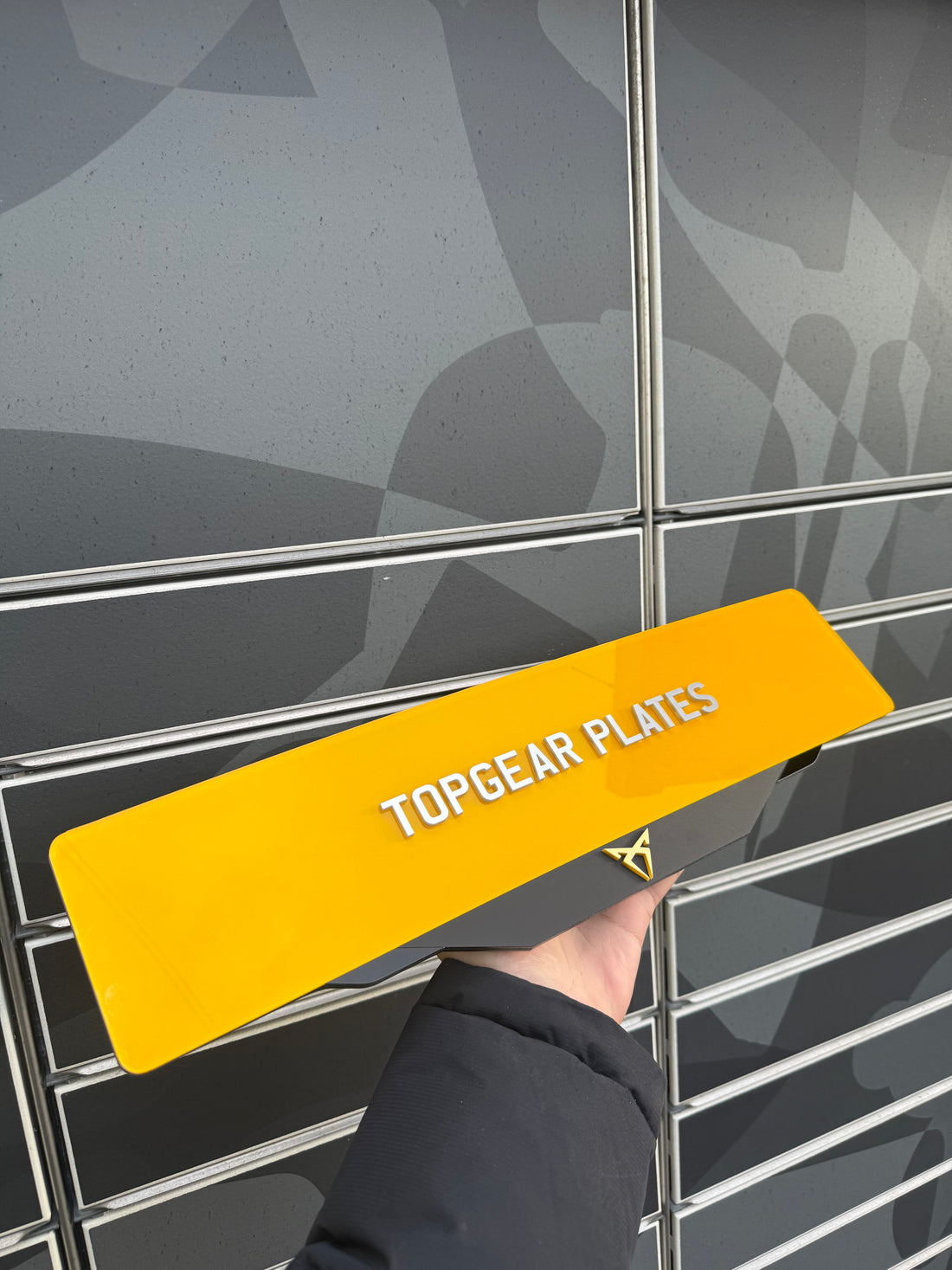 Cupra Logo Frameless Number Plate Surround – Raised Logo