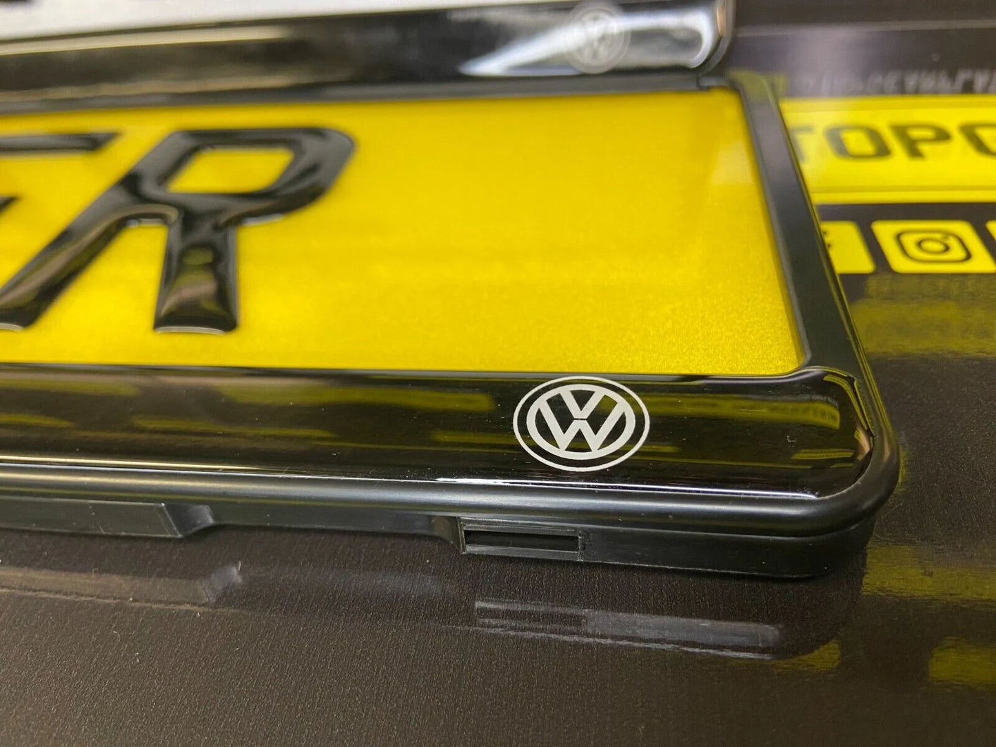 3D Gloss Gel - Quick Release - Car / Van Number Plate Holder Surround - VOLKSWAGEN: GTI