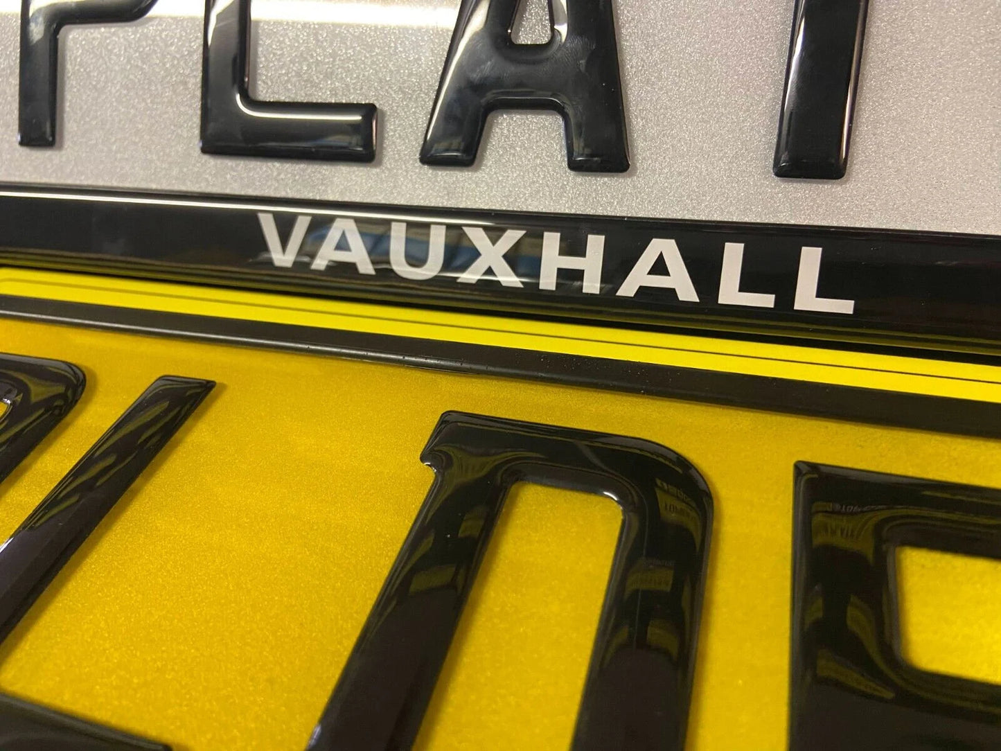 3D Gloss Gel - Quick Release - Car / Van Number Plate Holder Surround - VAUXHALL - White