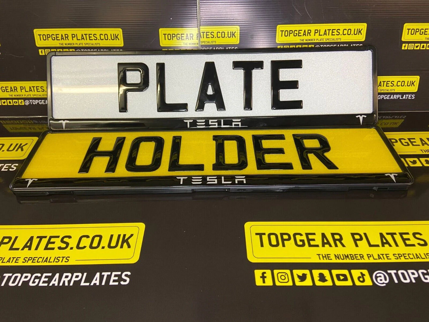 3D Gloss Gel - Quick Release - Car / Van Number Plate Holder Surround - Tesla