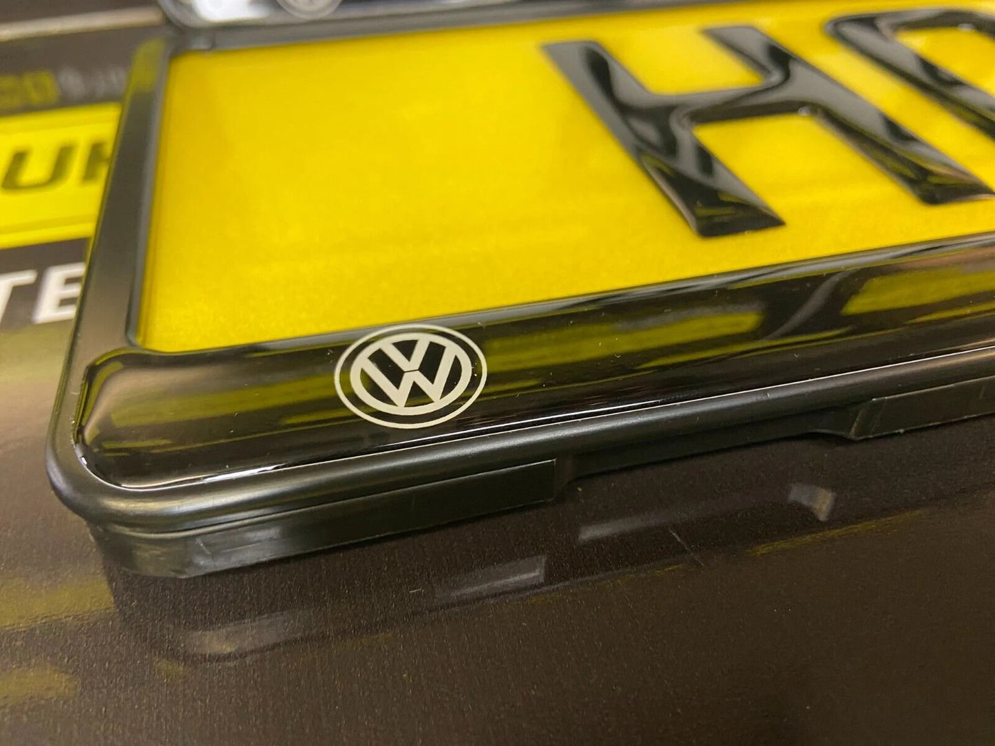 3D Gloss Gel - Quick Release - Car / Van Number Plate Holder Surround - Volkswagen Golf R