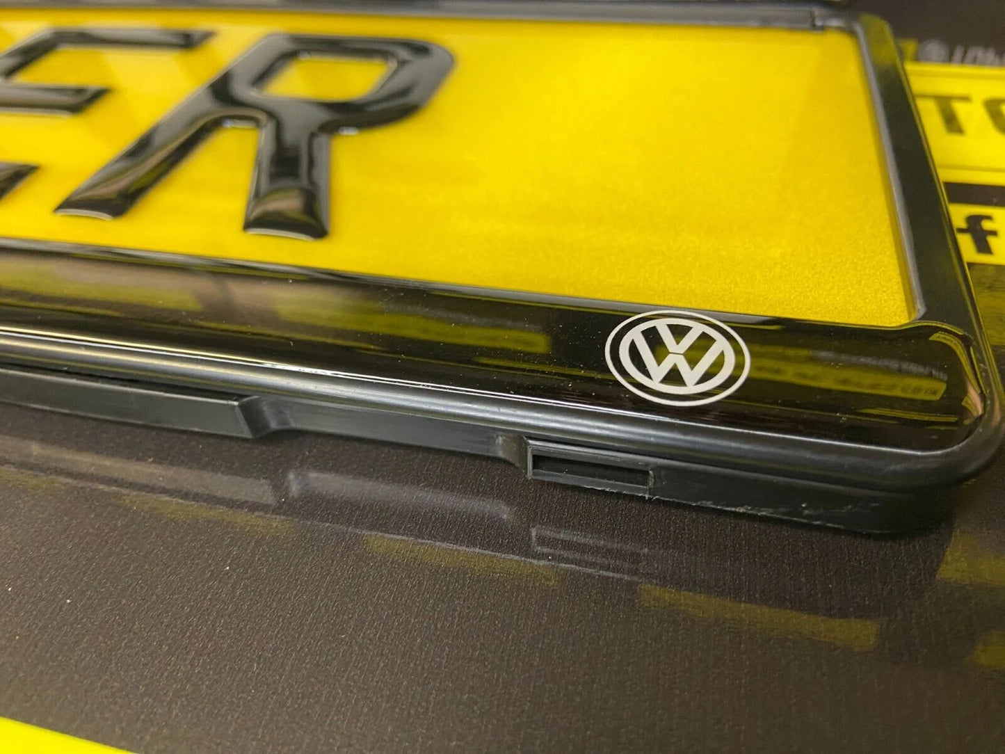 3D Gloss Gel - Quick Release - Car / Van Number Plate Holder Surround - Volkswagen Golf R