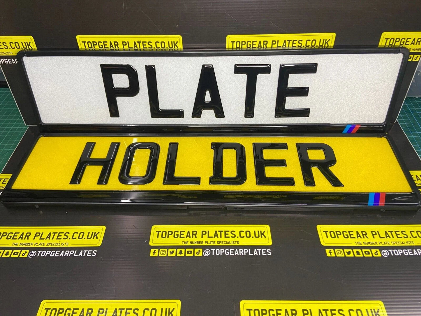 3D Gloss Gel Domed - Quick Release - Number Plate Holder - BMW BLACK 3 STRIP