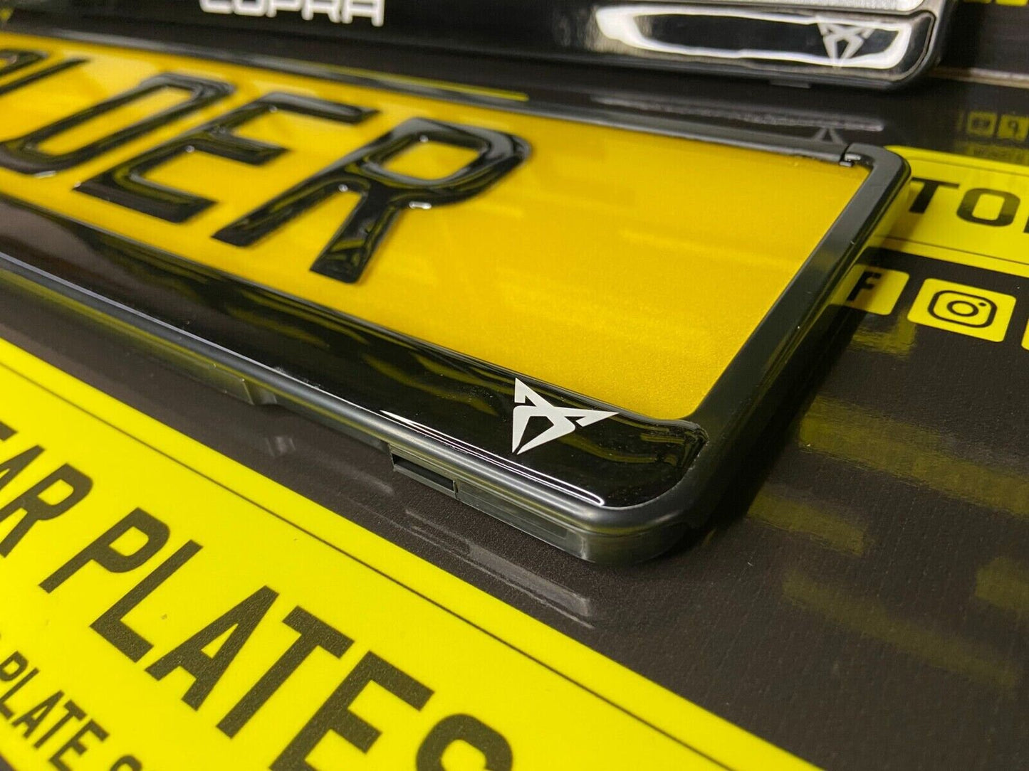 3D Gloss Gel - Quick Release - Car / Van Number Plate Holder Surround - CUPRA