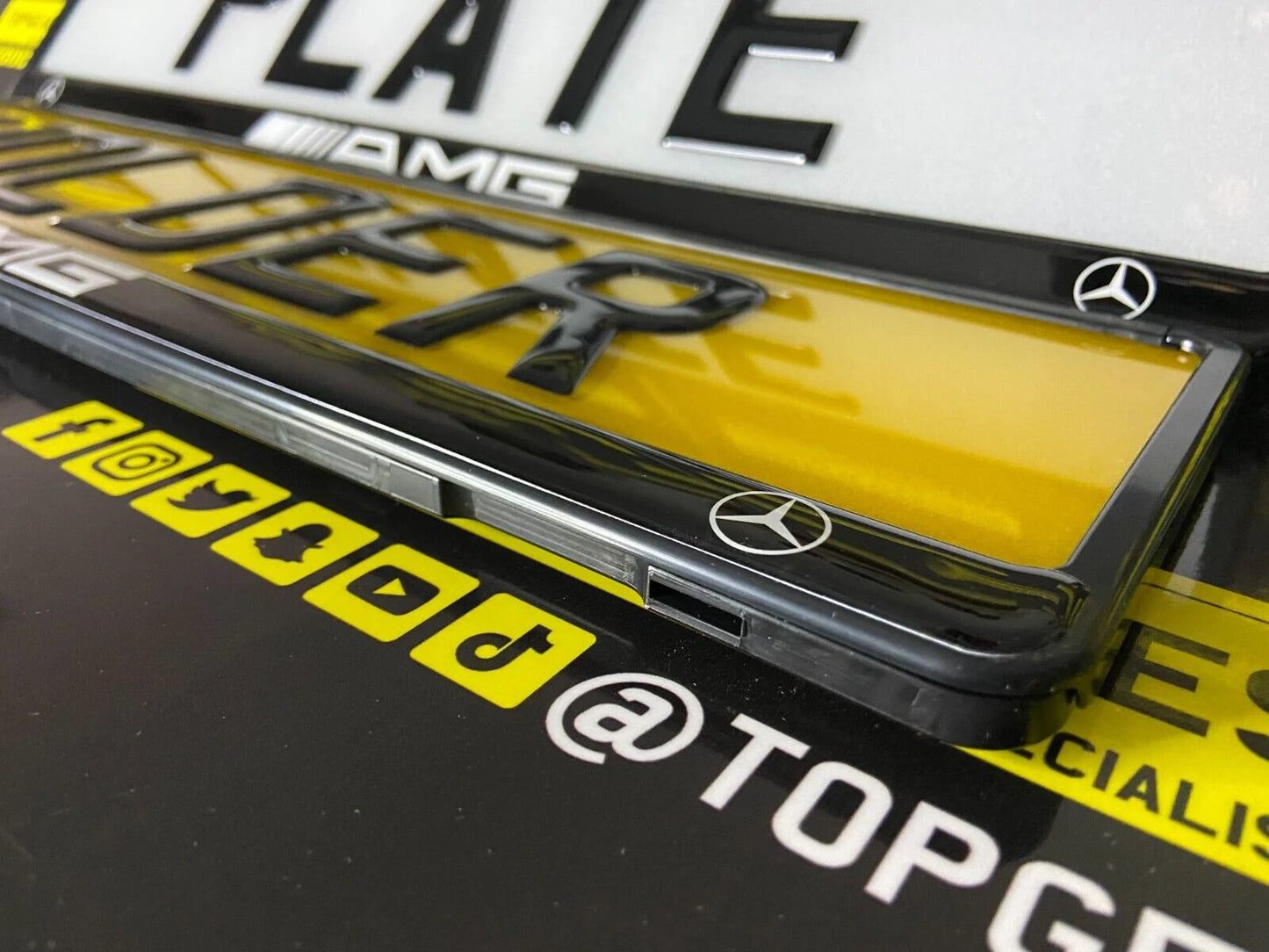 3D Gloss Gel Domed - Quick Release - Number Plate Holder - MERCEDES AMG