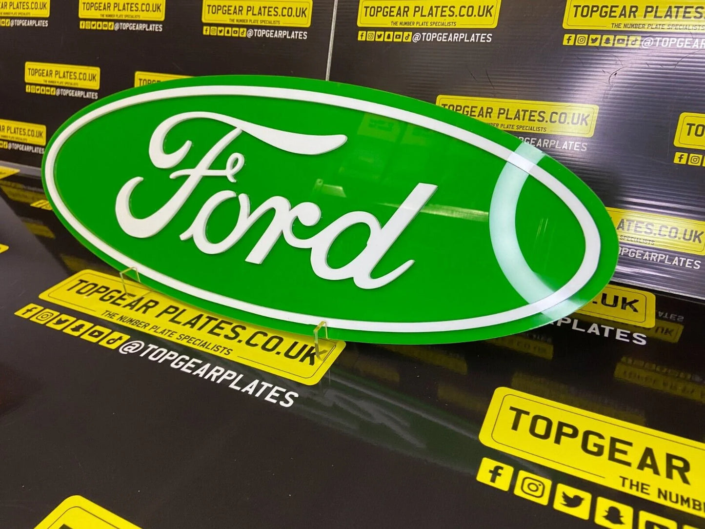 3D Acrylic Stylish Ford Car/Man Cave/Novelty Sign - Ford Green/White Font