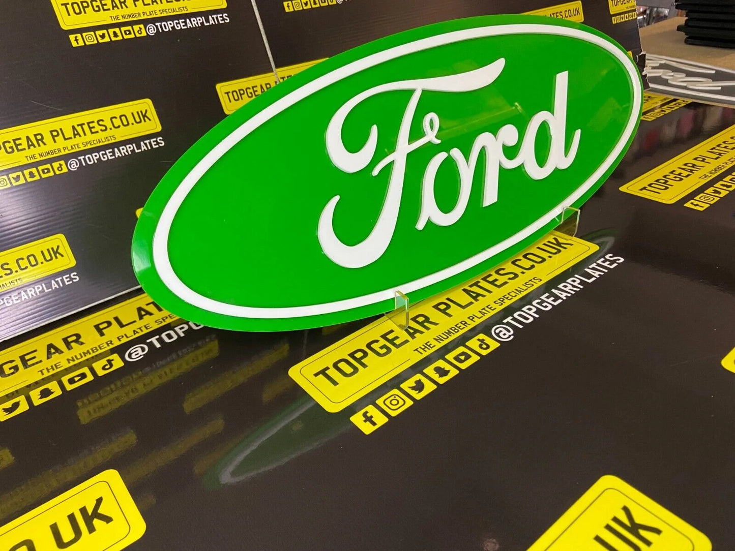 3D Acrylic Stylish Ford Car/Man Cave/Novelty Sign - Ford Green/White Font