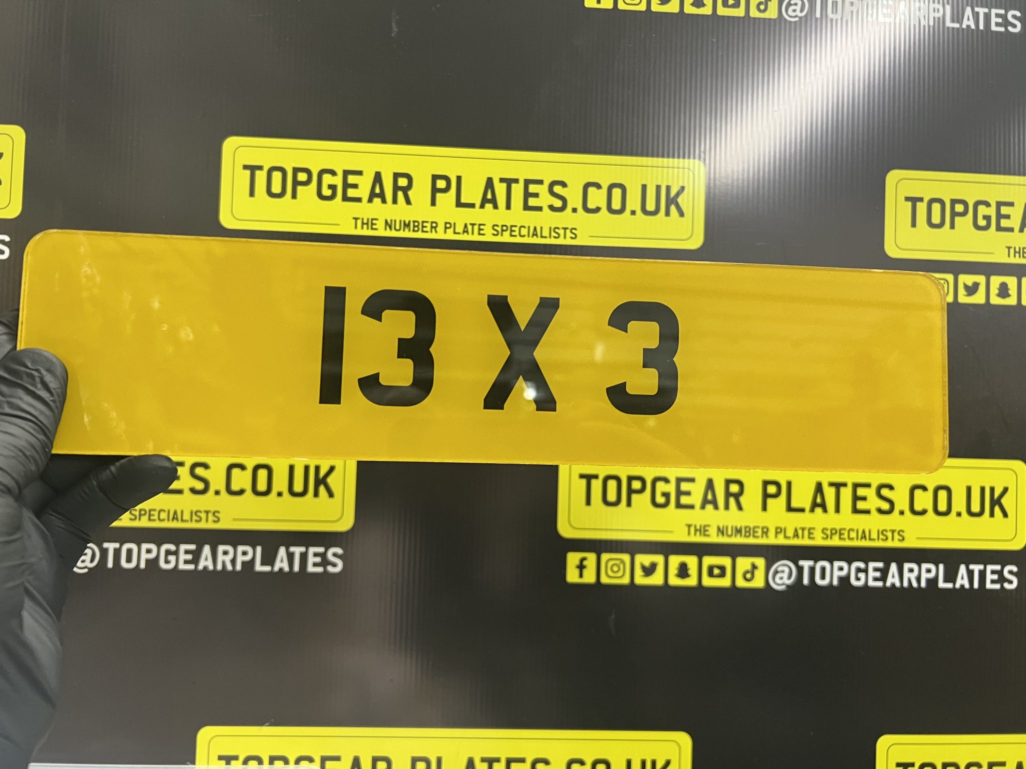 13 x 3 Novelty Plate Top Gear Plates